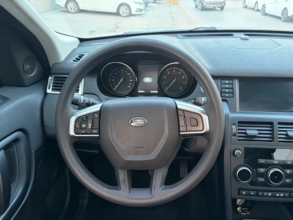 Land Rover Discovery Sport 2018 — фото 8