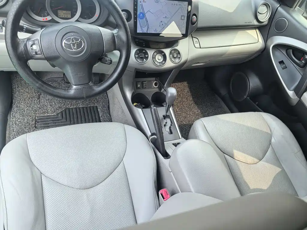 Toyota RAV4 2008 — фото 10