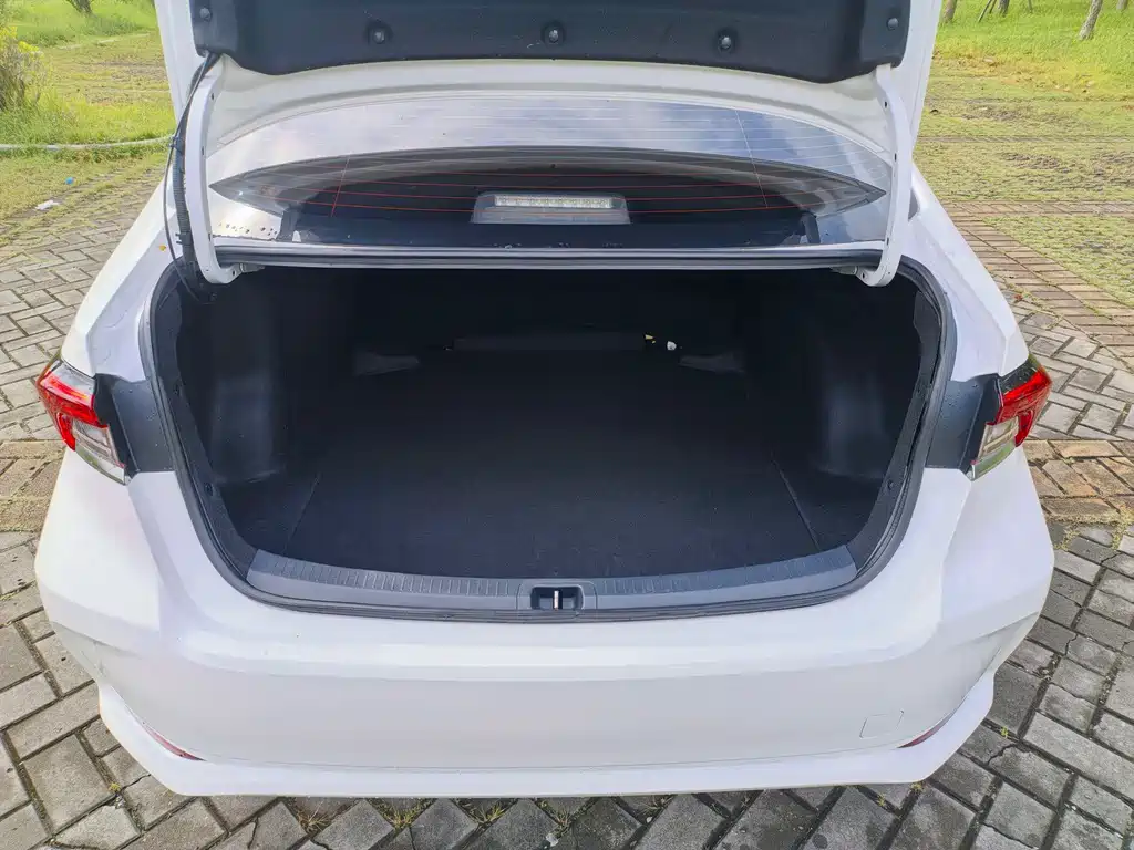 Toyota Corolla 2022 — фото 14