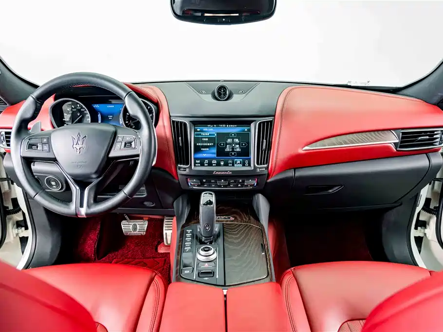 Maserati Levante 2020 — фото 10