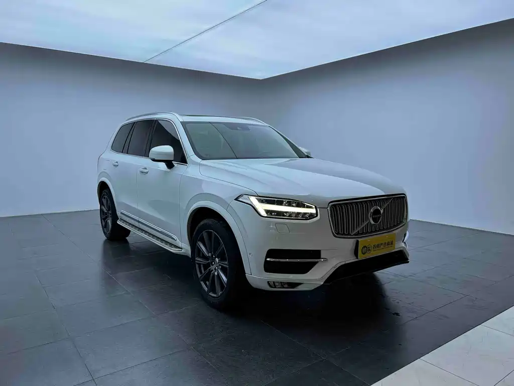 Volvo XC90 2018 — фото 1