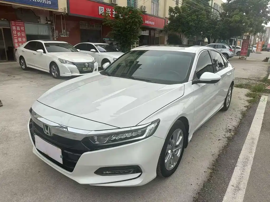 Honda Accord 2020 — фото 1