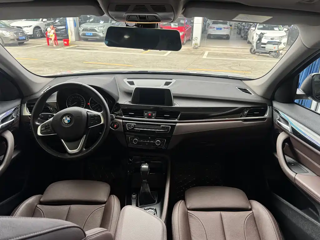 BMW X1 2018 — фото 8