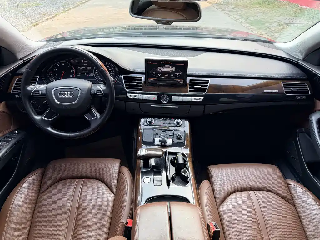 Audi A8 2016 — фото 15