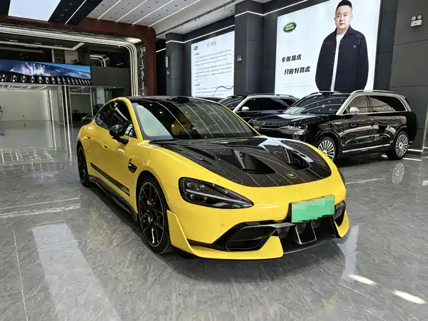 Xiaomi SU7 Ultra 2025