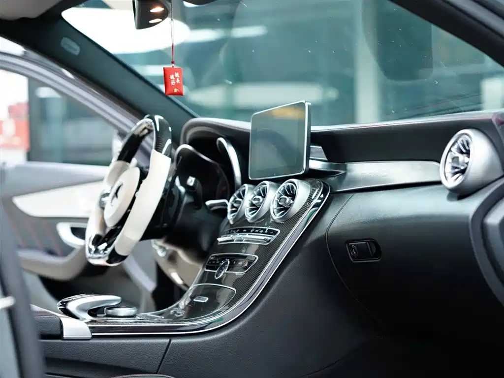 Mercedes-Benz C-Class AMG 2019 — фото 37