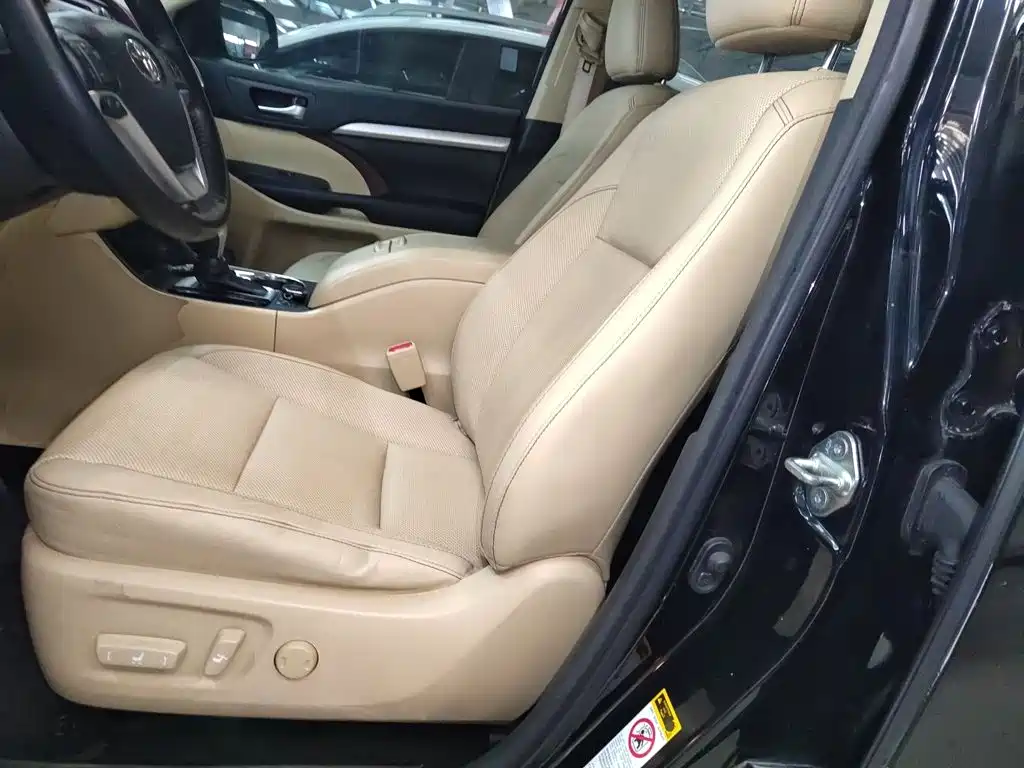 Toyota Highlander 2016 — фото 11