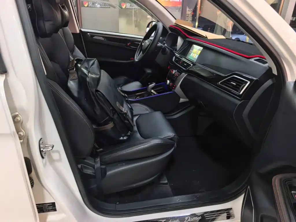 Zotye X5 2016 — фото 25