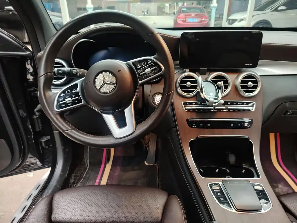 Mercedes-Benz GLC 2020 — фото 14