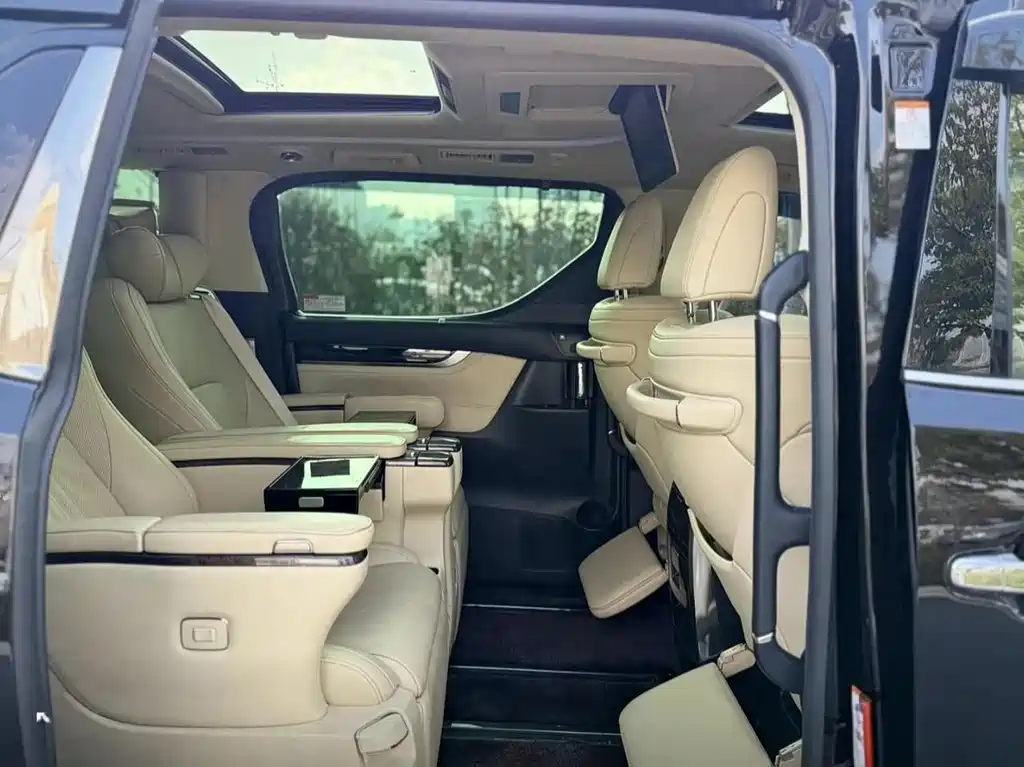 Toyota Vellfire 2019 — фото 12