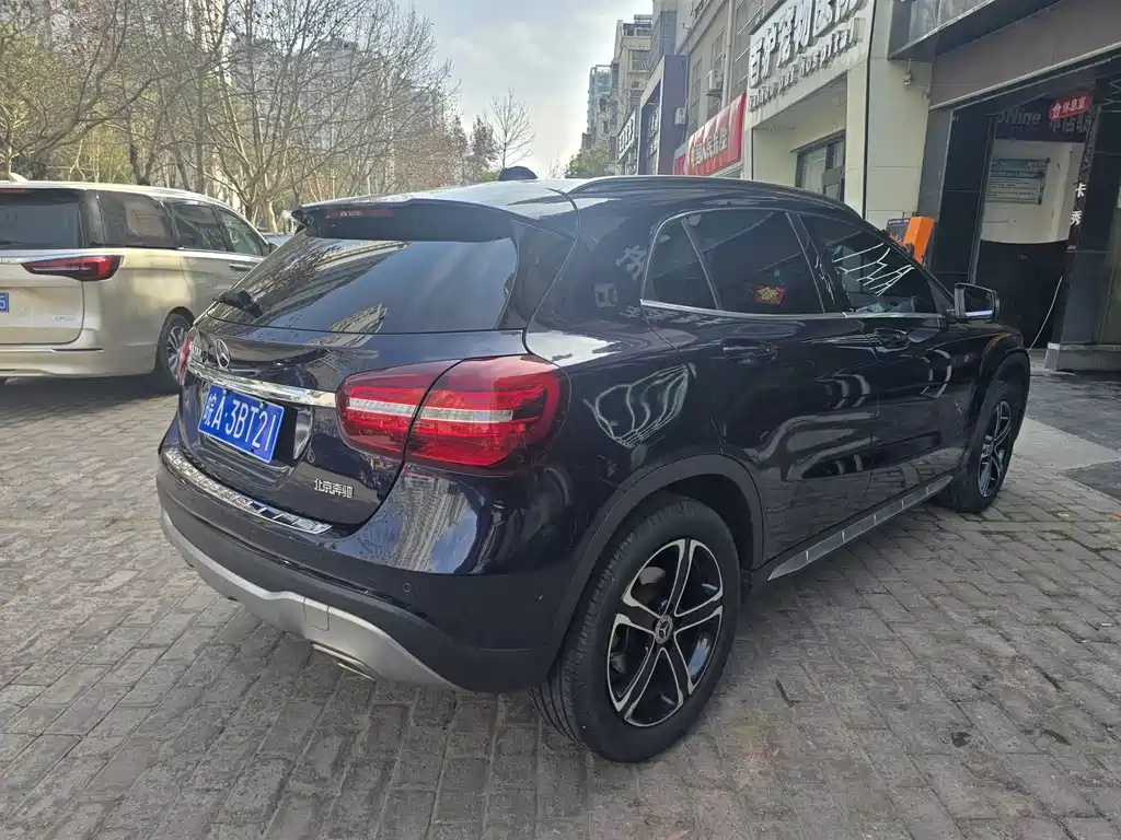 Mercedes-Benz GLA 2018 — фото 14