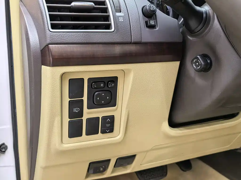 Toyota Prado 2014 — фото 10