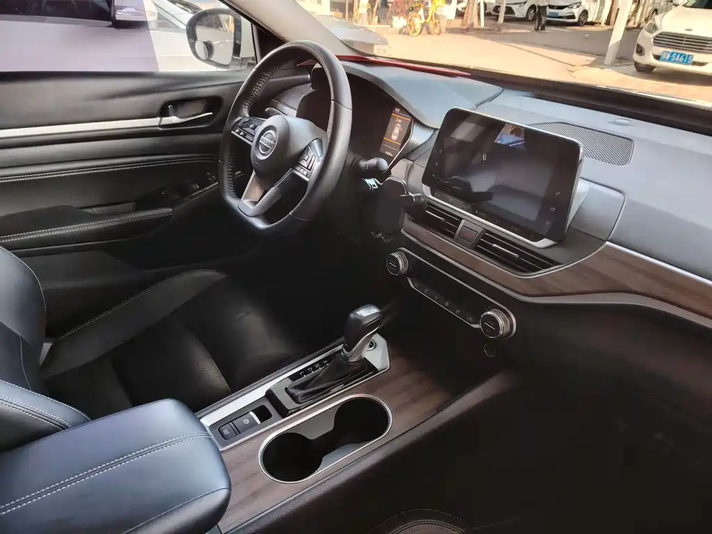 Nissan Teana 2022 — фото 13