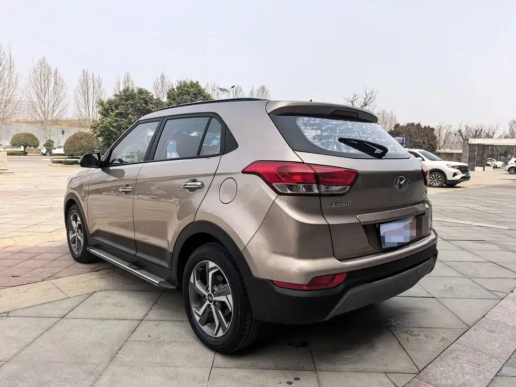 Hyundai ix25 2018 — фото 9