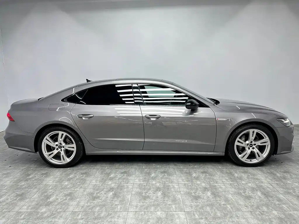 Audi A7L 2023 — фото 20