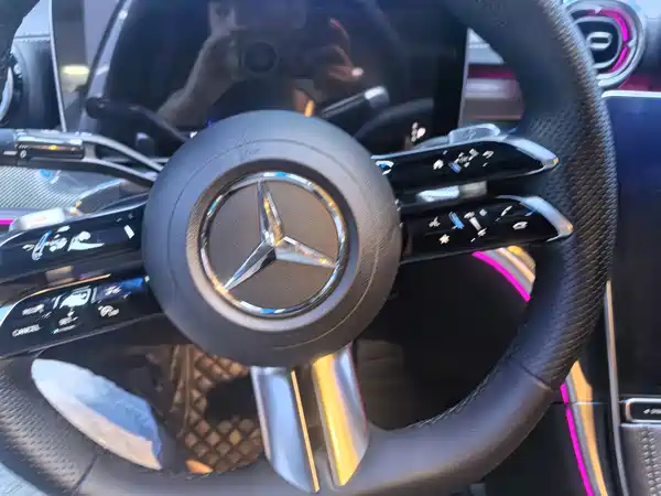 Mercedes-Benz C-Class 2025