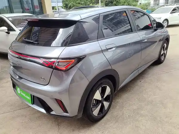 BYD Dolphin 2023