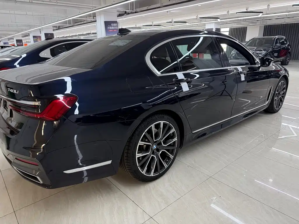 BMW 7 Series 2021 — фото 11