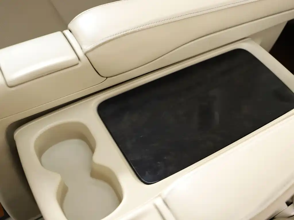 Toyota Alphard 2014 — фото 17