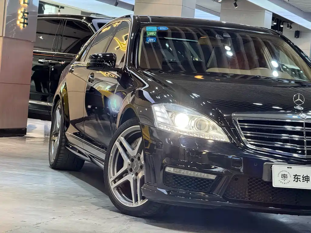 Mercedes-Benz S-Class AMG 2011 — фото 5