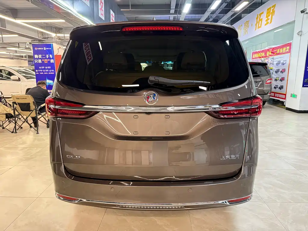 Buick GL8 2025 — фото 7