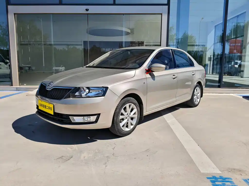Skoda Rapid 2016 — фото 1
