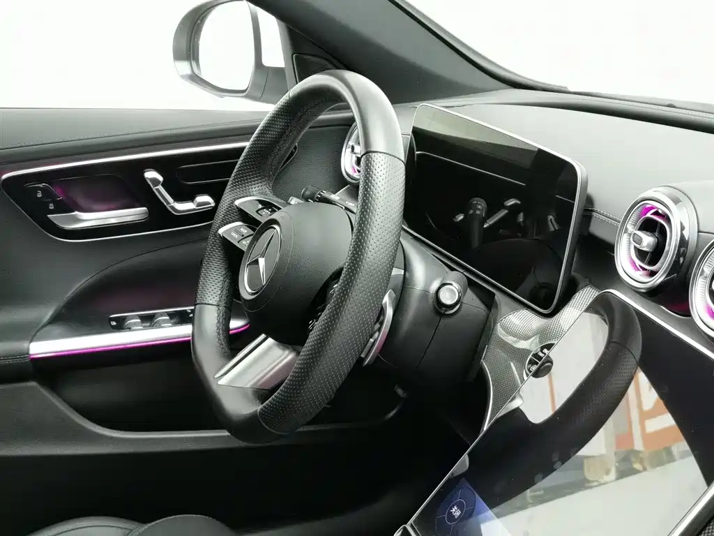 Mercedes-Benz C-Class 2023 — фото 22