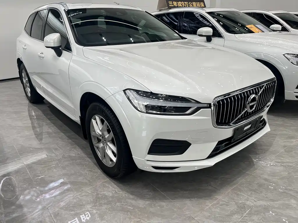 Volvo XC60 2019 — фото 3