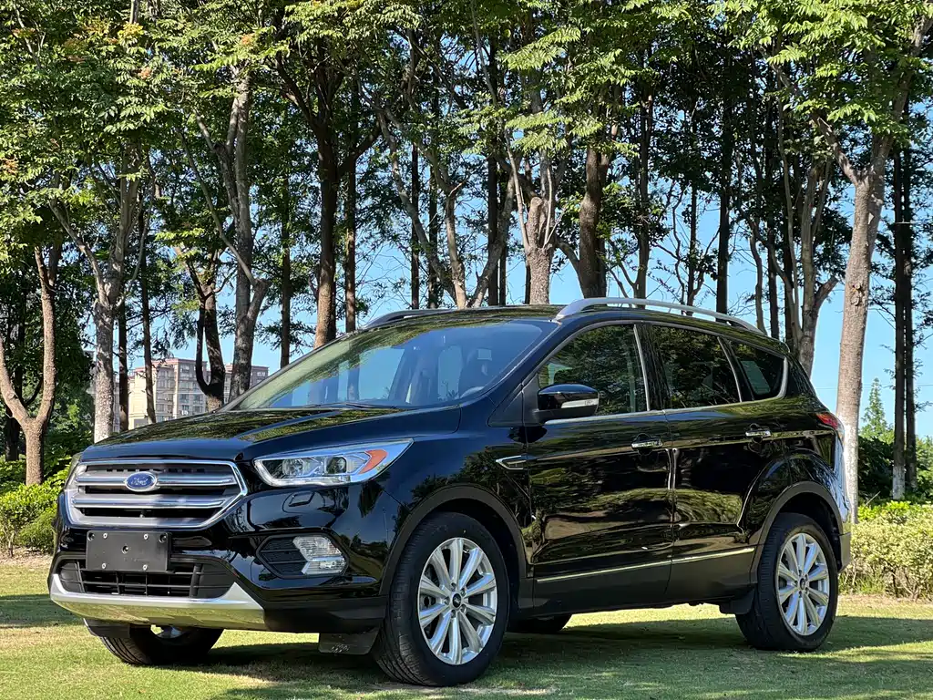 Ford Kuga 2016 — фото 1