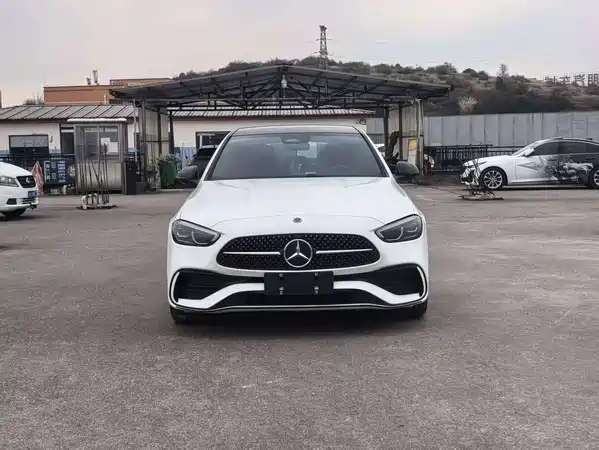 Mercedes-Benz C-Class 2024