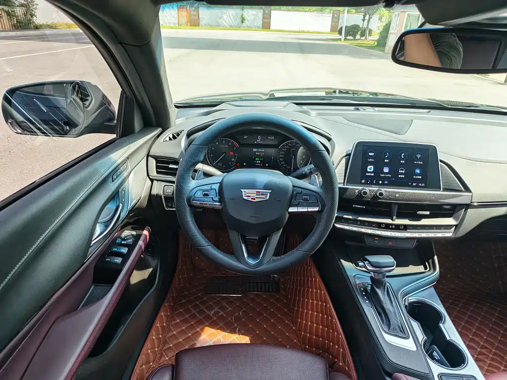 Cadillac CT4 2021 — фото 14
