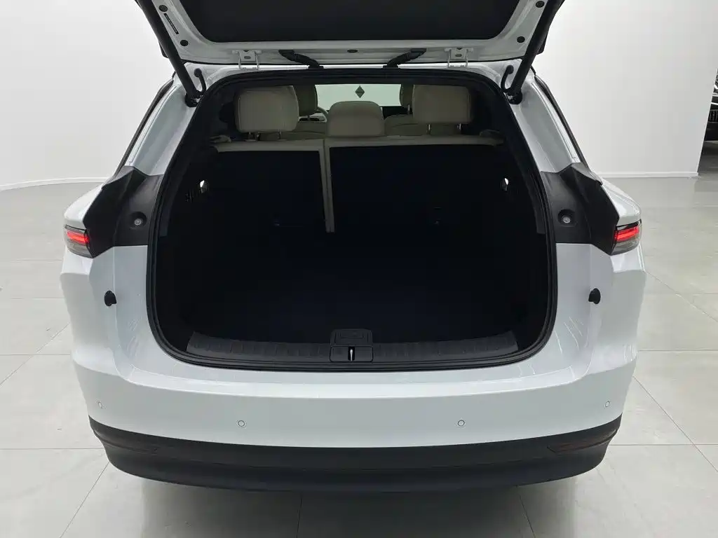 Li Auto i6 2025 — фото 36
