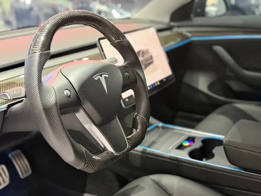 Tesla Model 3 2023 — фото 10