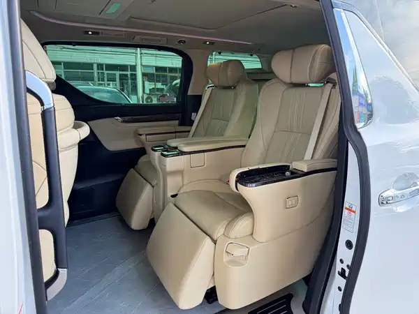 Toyota Vellfire 2022