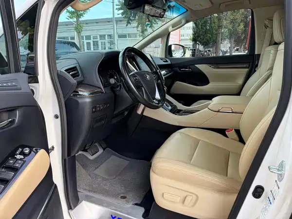 Toyota Vellfire 2022