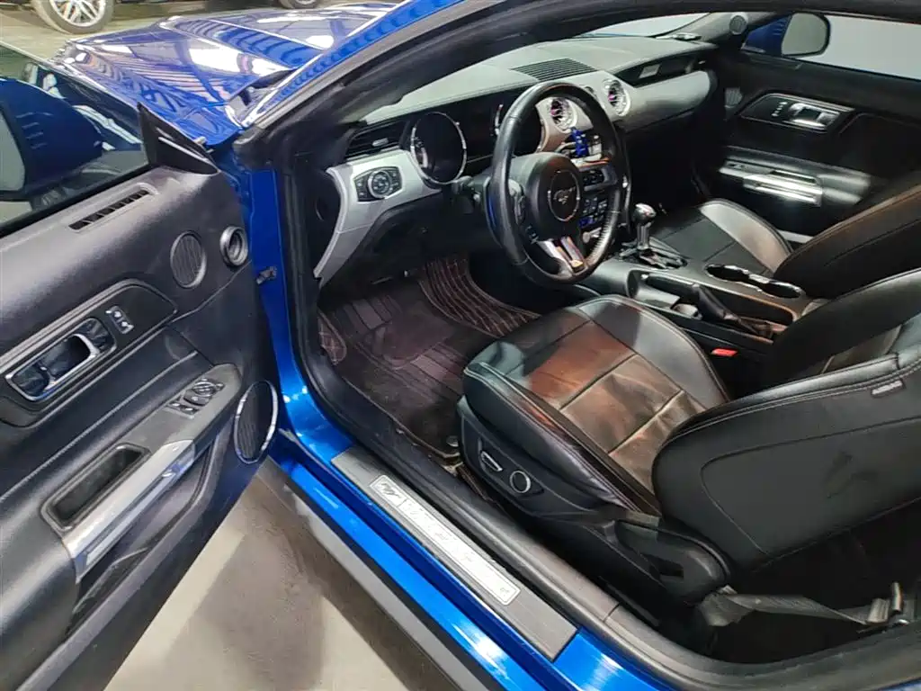 Ford Mustang 2018 — фото 15