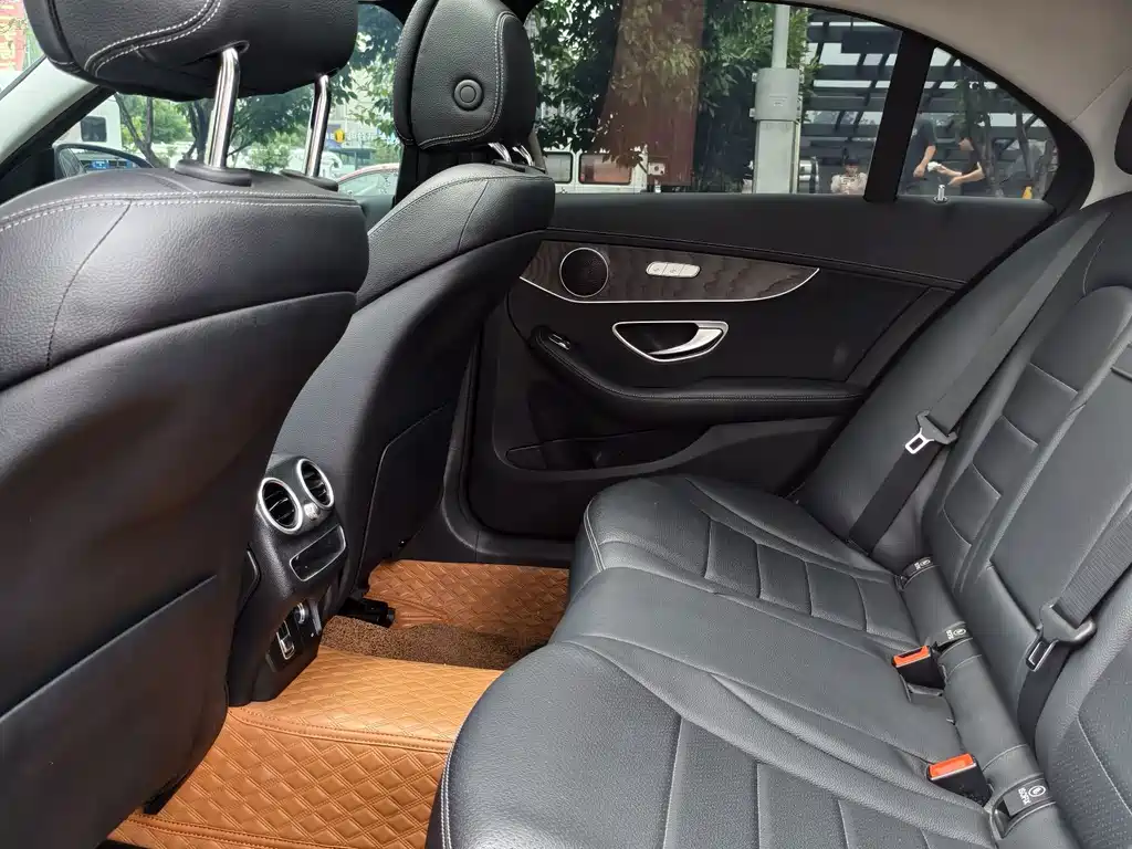 Mercedes-Benz C-Class 2021 — фото 10