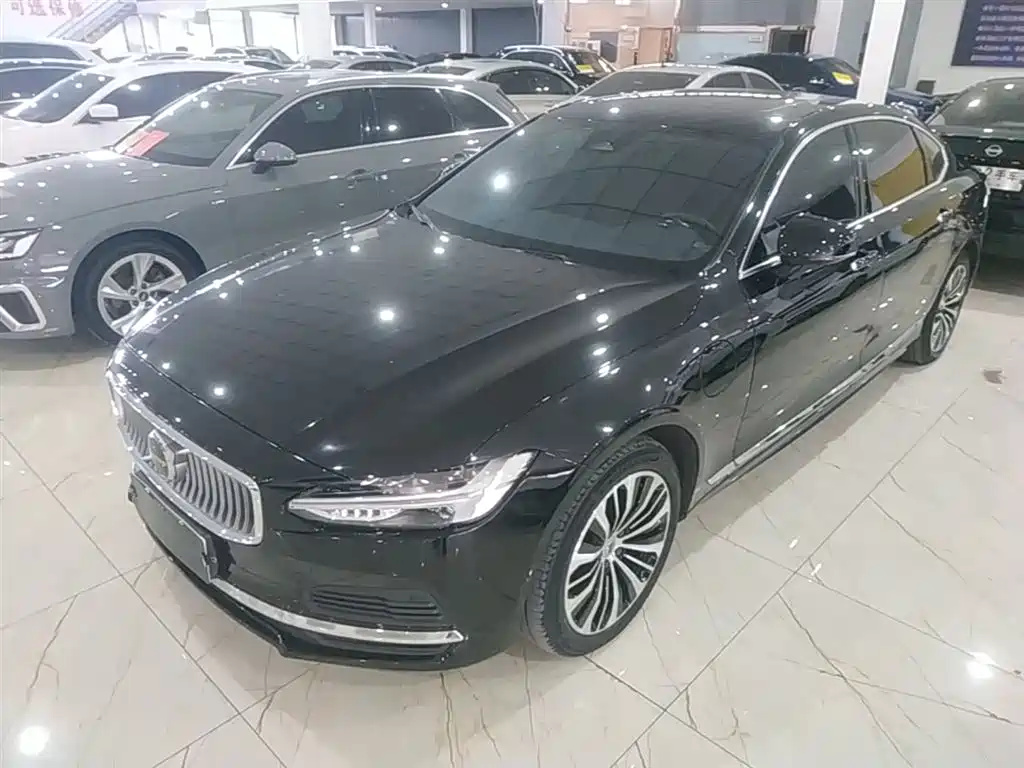 Volvo S90 PHEV 2023 — фото 1