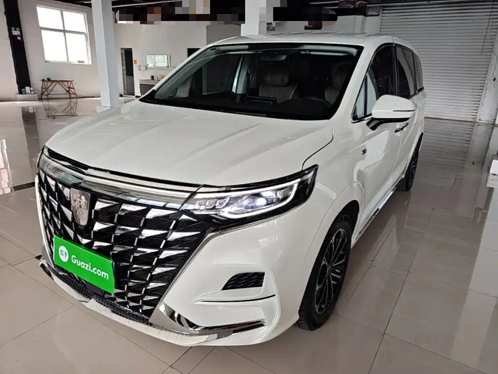 Roewe iMAX8 2024
