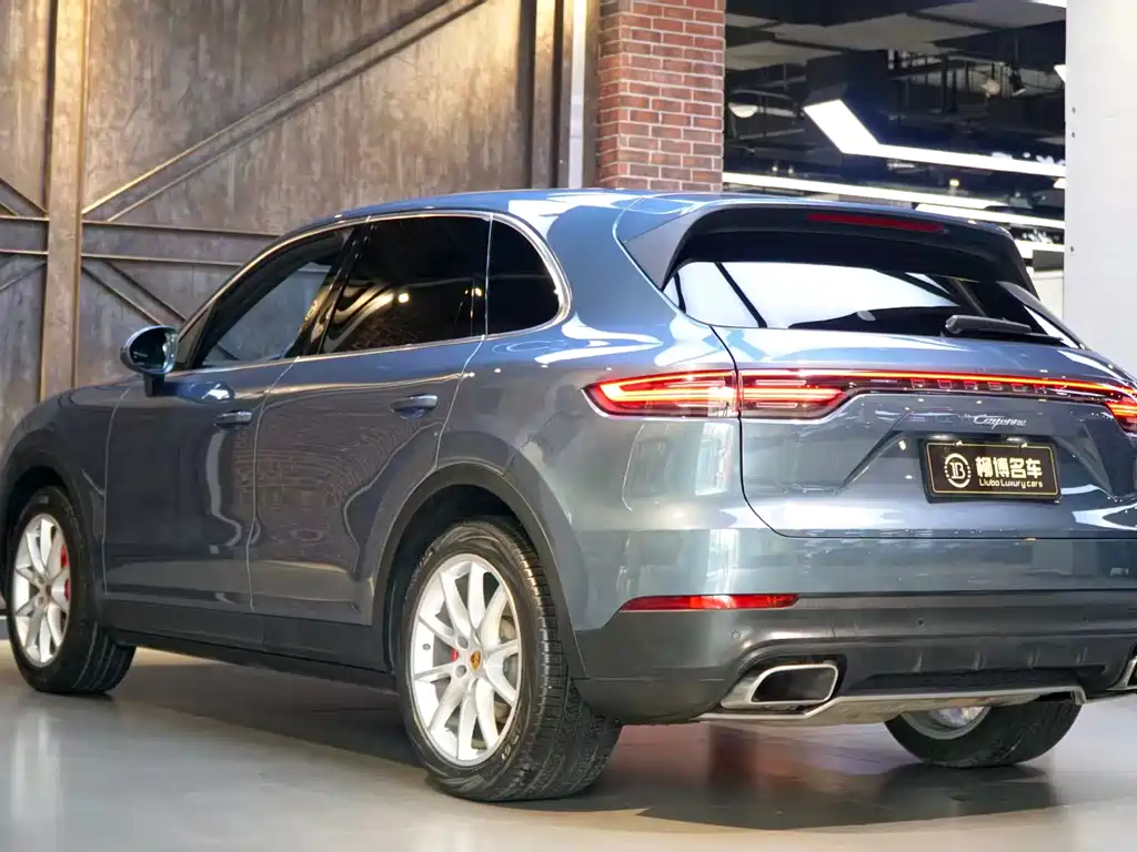 Porsche Cayenne 2019 — фото 7