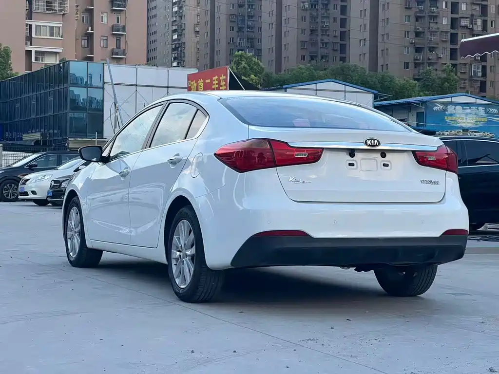 Kia K3 2015 — фото 12
