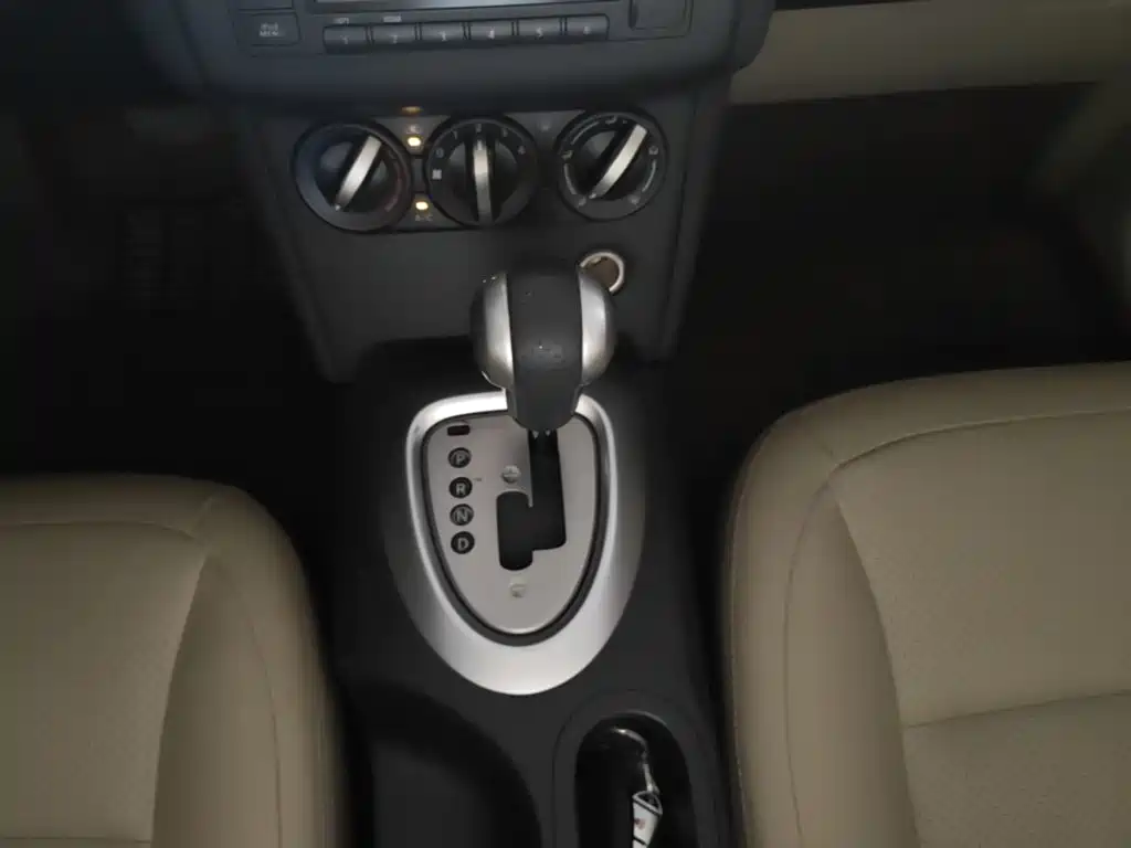 Nissan Qashqai 2015 — фото 14