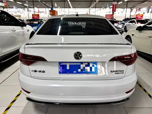 Volkswagen Sagitar 2021