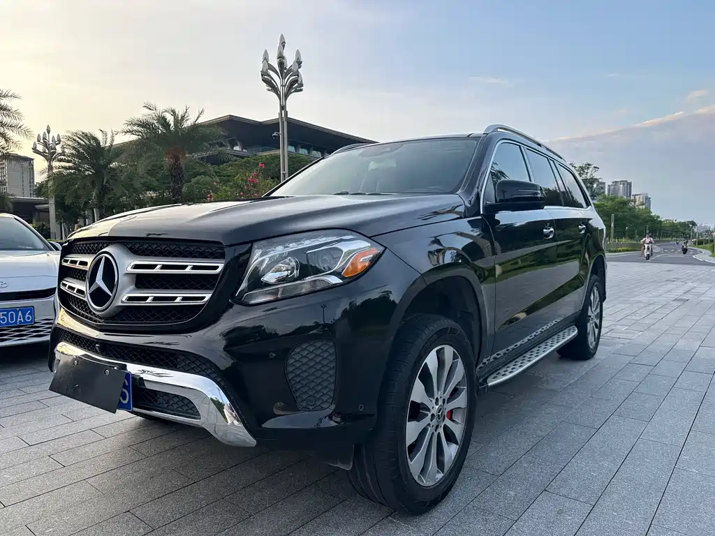 Mercedes-Benz GLS 2018 — фото 18
