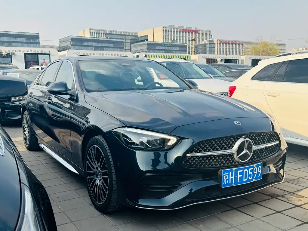 Mercedes-Benz C-Class 2023 — фото 3