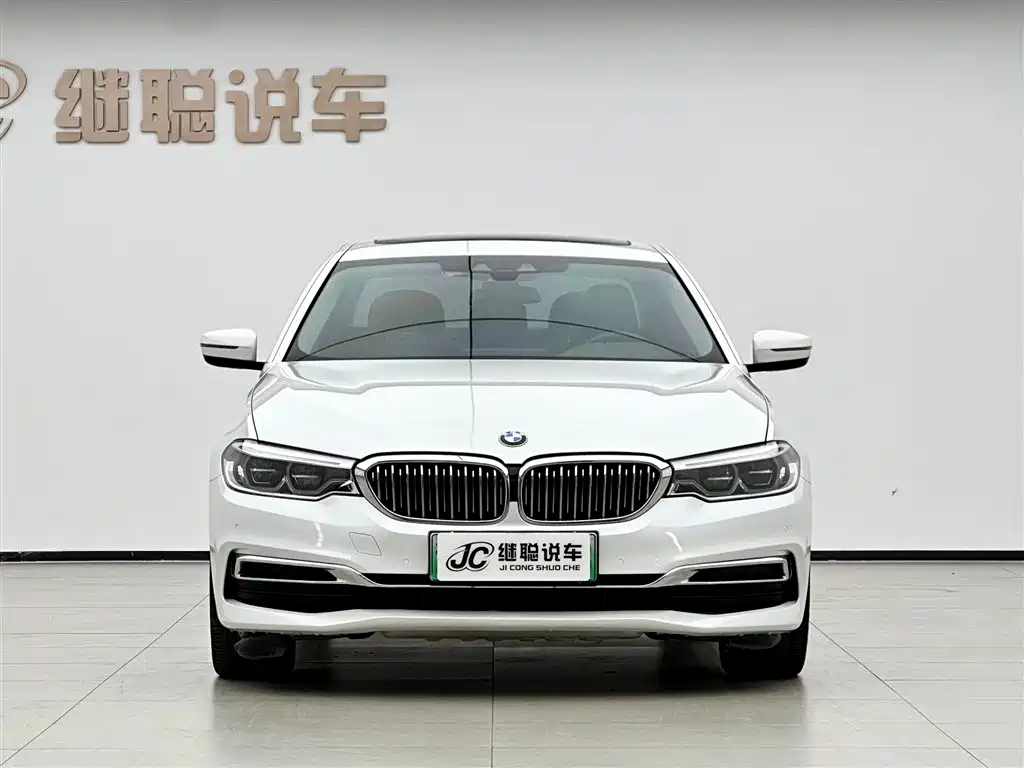 BMW 5 Series New Energy 2020 — фото 2