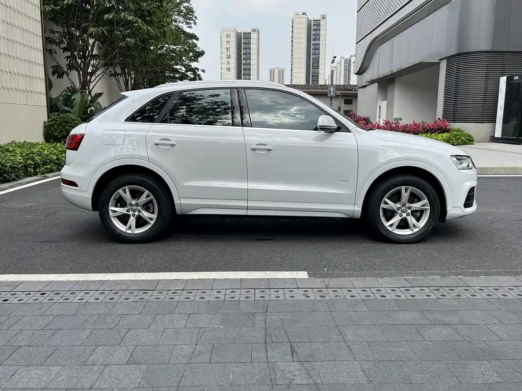 Audi Q3 2016 — фото 6