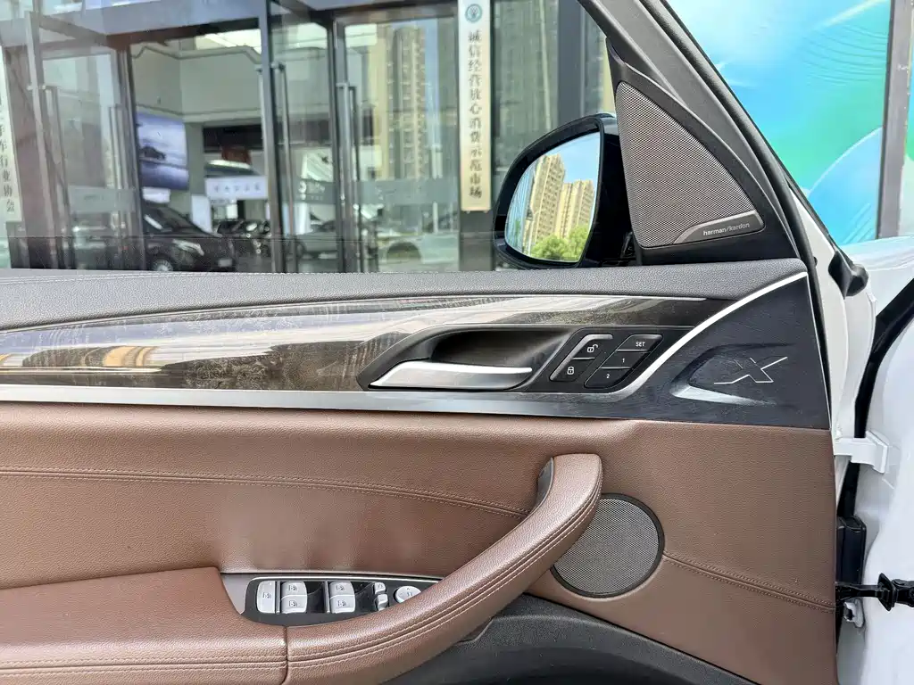 BMW X3 2019 — фото 17