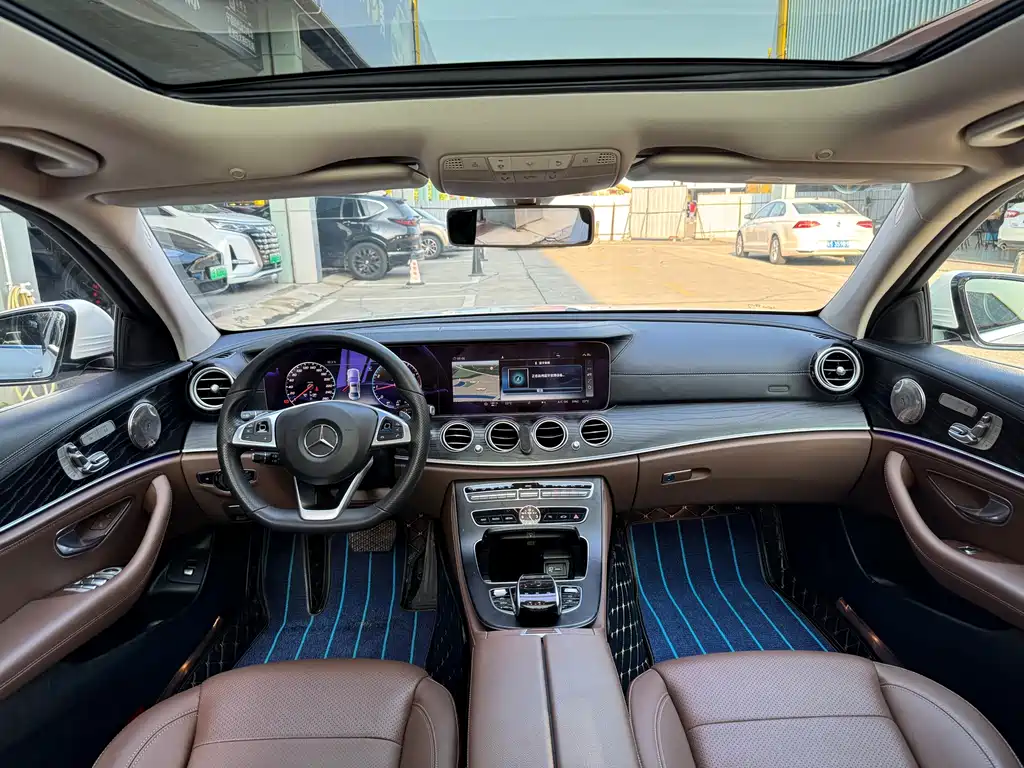 Mercedes-Benz E-Class 2018 — фото 10