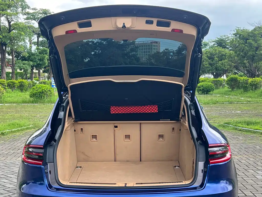 Porsche Macan 2016 — фото 19